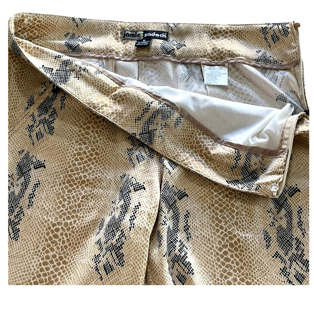 JAMIE SADOCK Size 16 Tan Black Snakeskin Print Side Zip Bermuda Golf Long Shorts - Picture 6 of 8